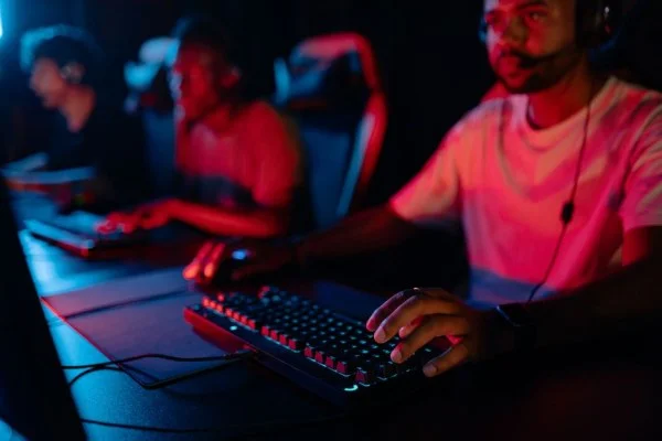 gamer playing keyboard